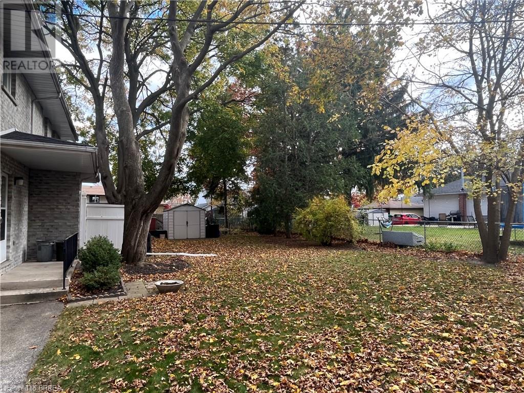 24 Eddy Avenue, Brantford, Ontario  N3R 2M6 - Photo 4 - 40673542