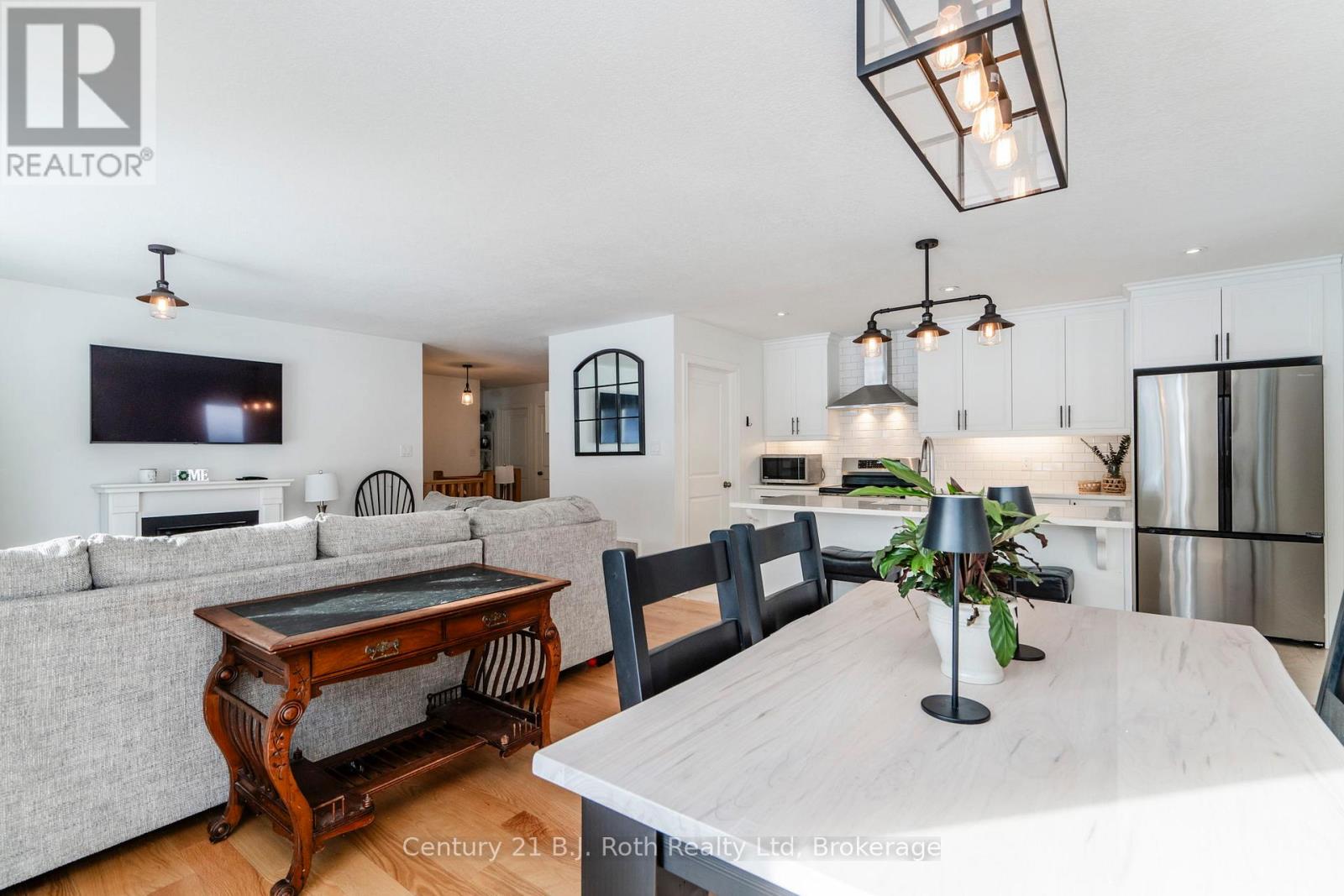 35 Ralph Dalton Boulevard, Tay, Ontario  L0K 2A0 - Photo 12 - S11887054