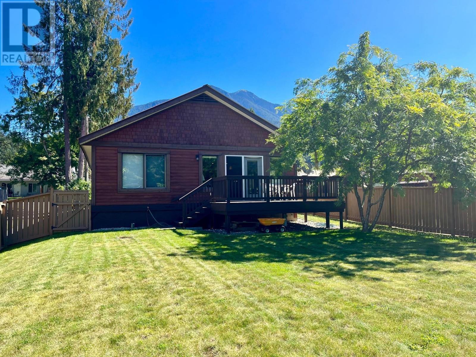 811 Kildare Street, New Denver, British Columbia  V0G 1S0 - Photo 40 - 2479352
