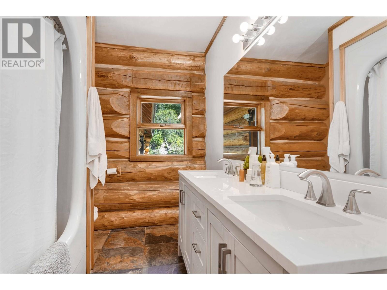 8240 Loakin Bear Creek Road, Chase, British Columbia  V0E 1M2 - Photo 12 - 10327882