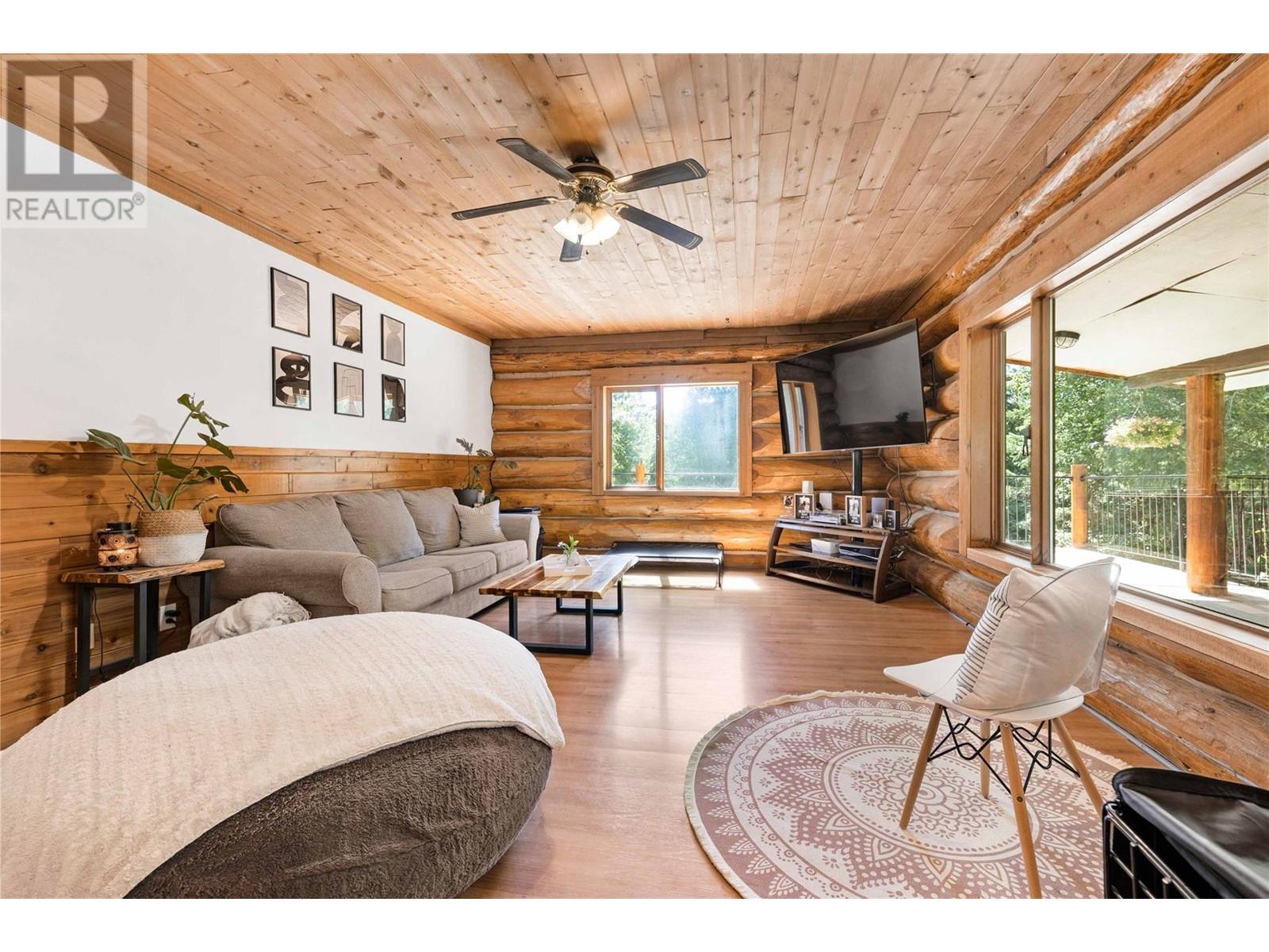 8240 Loakin Bear Creek Road, Chase, British Columbia  V0E 1M2 - Photo 6 - 10327882