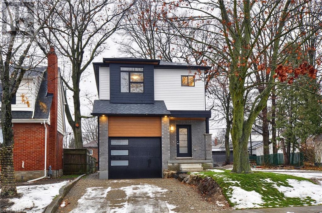 38 DUDHOPE Avenue, Cambridge, Ontario