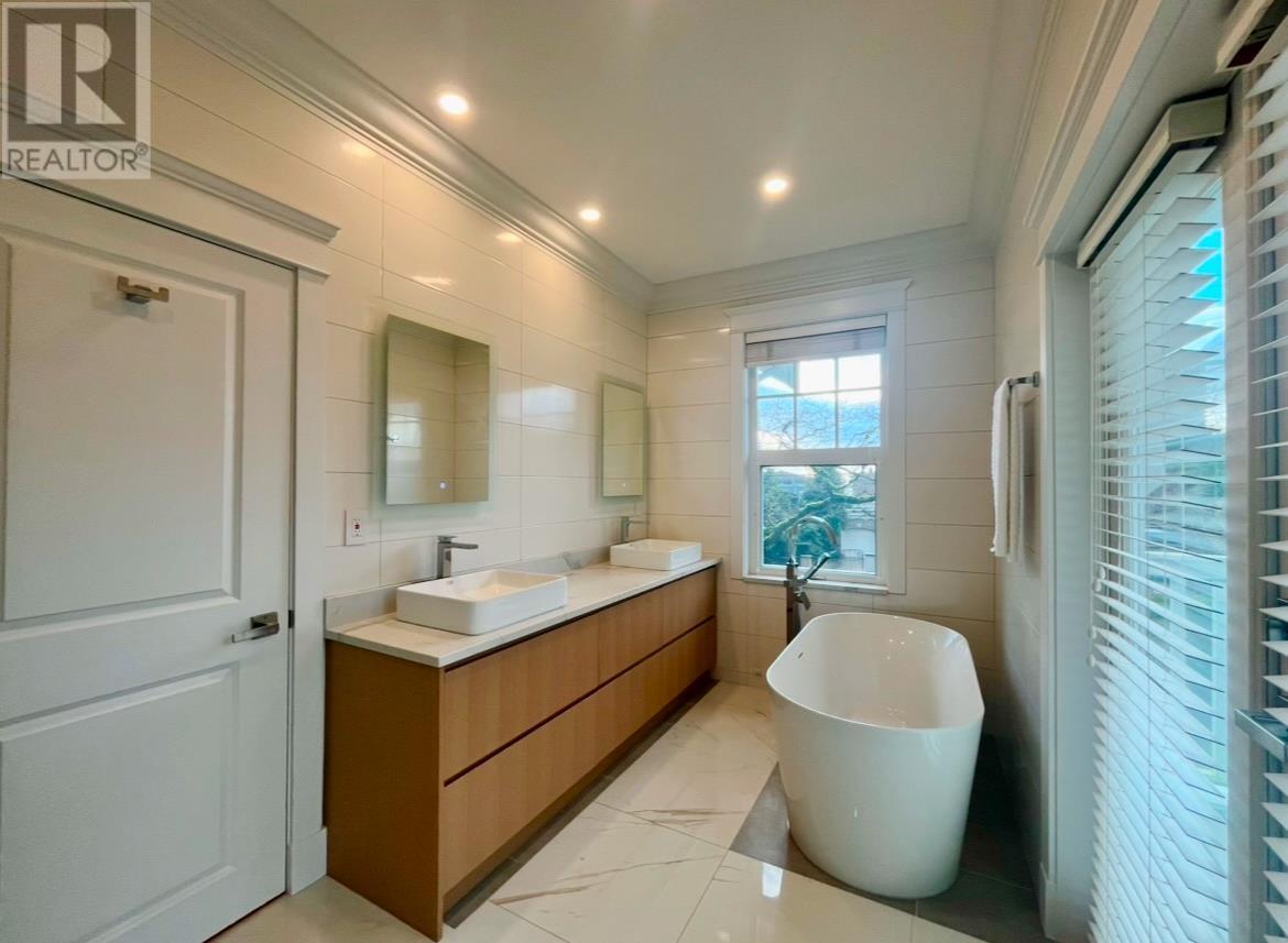 4379 Ross Crescent, West Vancouver, British Columbia  V7W 1B3 - Photo 11 - R2950062