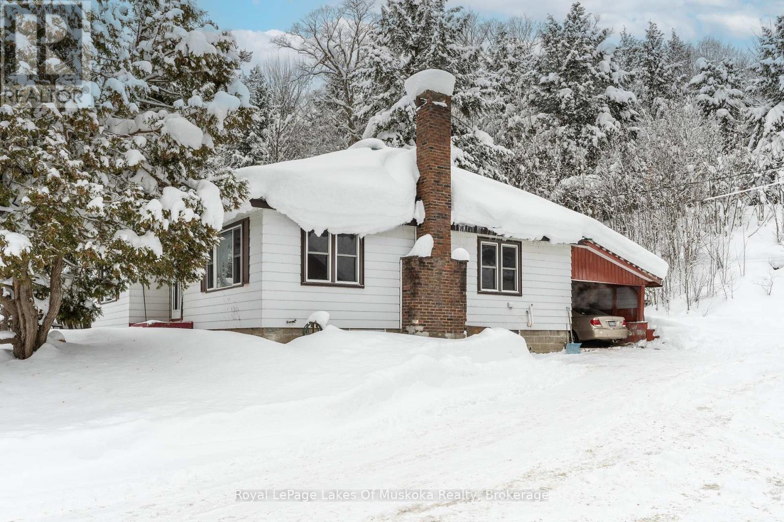 2592 Highway 141 W, Muskoka Lakes, Ontario  P0B 1M0 - Photo 1 - X11889923