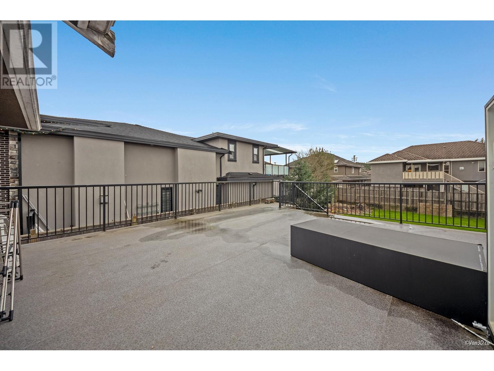 Listing Picture 14 of 27 : 4311 WOODHEAD ROAD, Richmond / 烈治文 - 魯藝地產 Yvonne Lu Group - MLS Medallion Club Member
