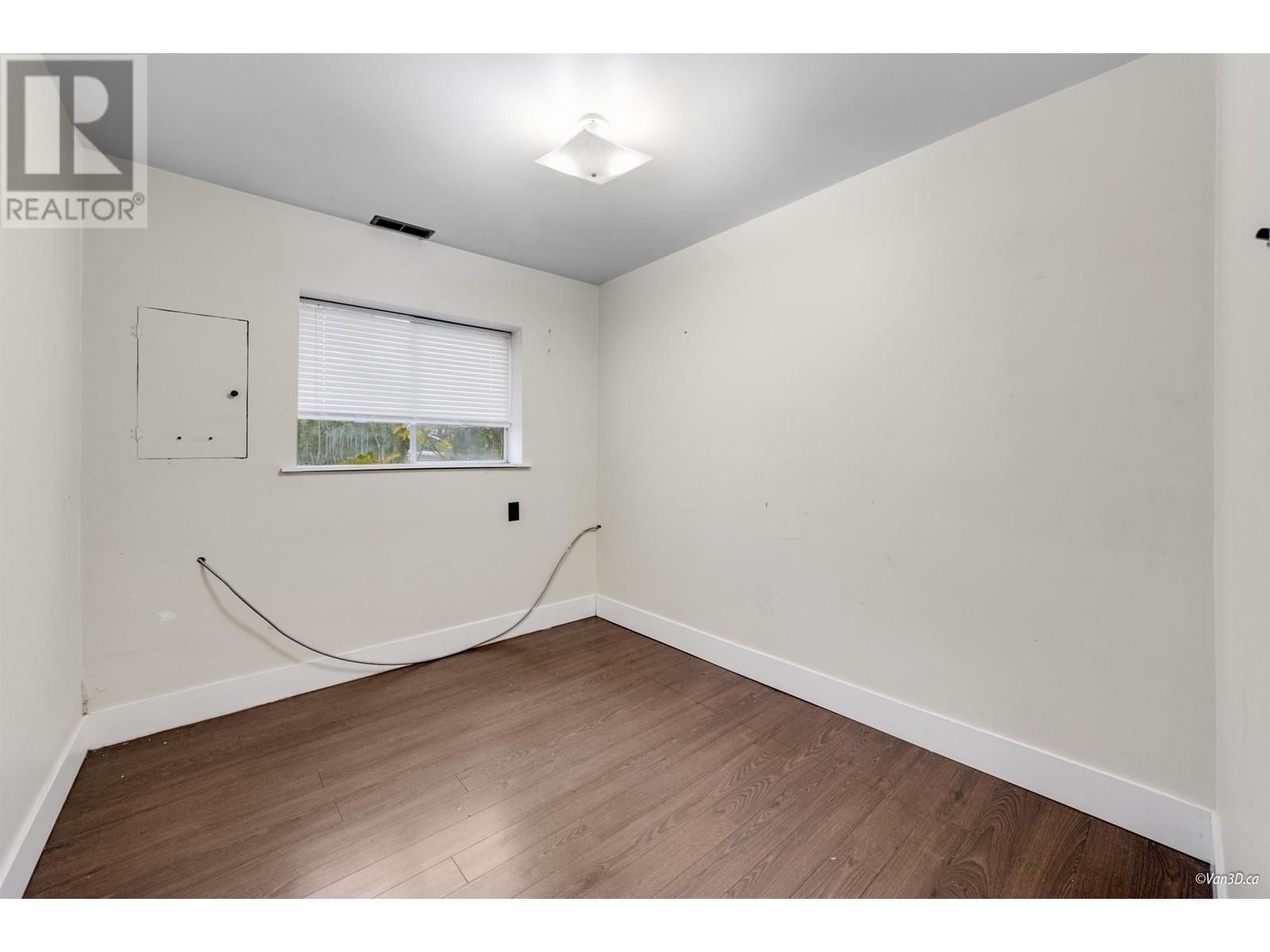 Listing Picture 17 of 27 : 4311 WOODHEAD ROAD, Richmond / 烈治文 - 魯藝地產 Yvonne Lu Group - MLS Medallion Club Member