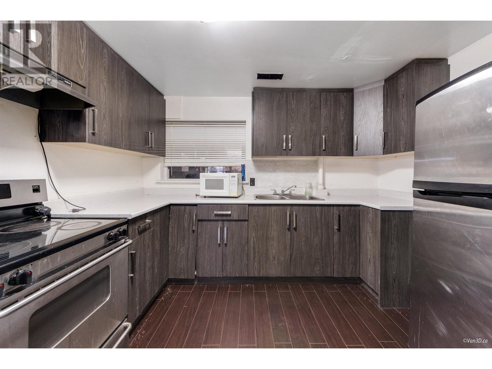 Listing Picture 21 of 27 : 4311 WOODHEAD ROAD, Richmond / 烈治文 - 魯藝地產 Yvonne Lu Group - MLS Medallion Club Member
