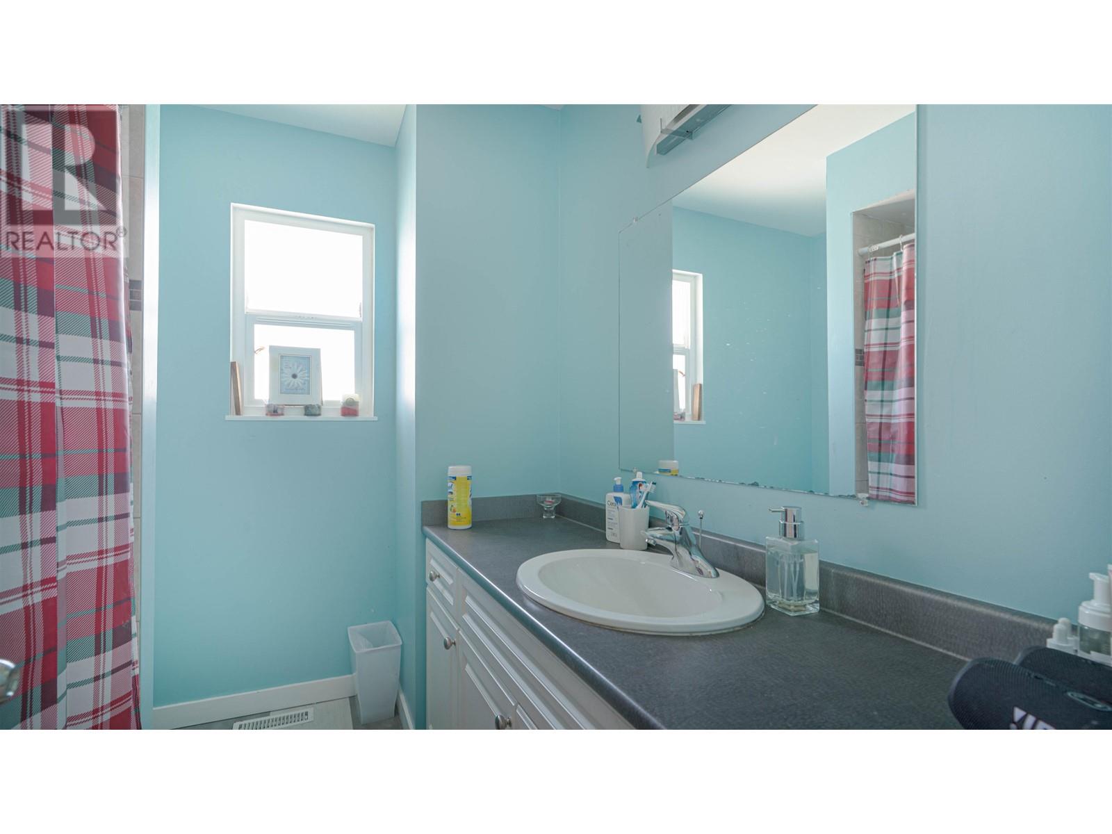 Listing Picture 10 of 16 : 3651 SABLE AVENUE, Richmond / 烈治文 - 魯藝地產 Yvonne Lu Group - MLS Medallion Club Member