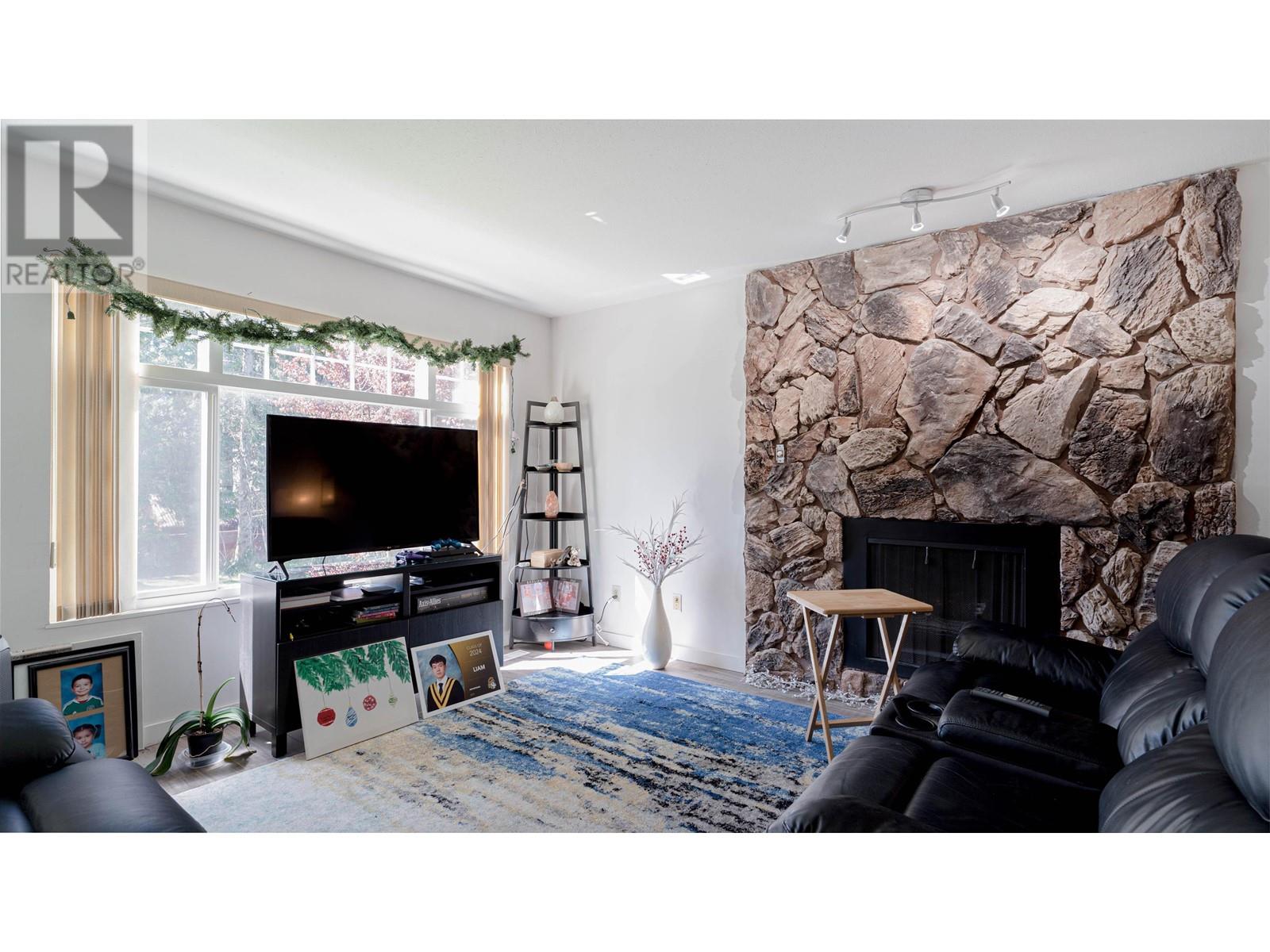 Listing Picture 3 of 16 : 3651 SABLE AVENUE, Richmond / 烈治文 - 魯藝地產 Yvonne Lu Group - MLS Medallion Club Member