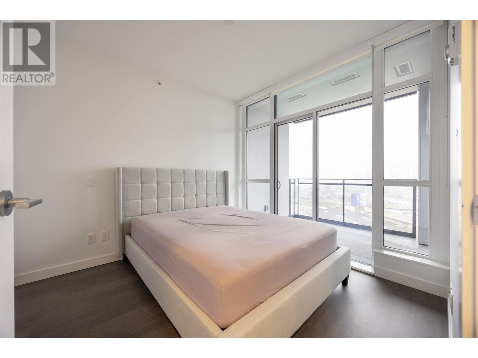 Listing Picture 12 of 20 : 2111 6098 STATION STREET, Burnaby / 本拿比 - 魯藝地產 Yvonne Lu Group - MLS Medallion Club Member