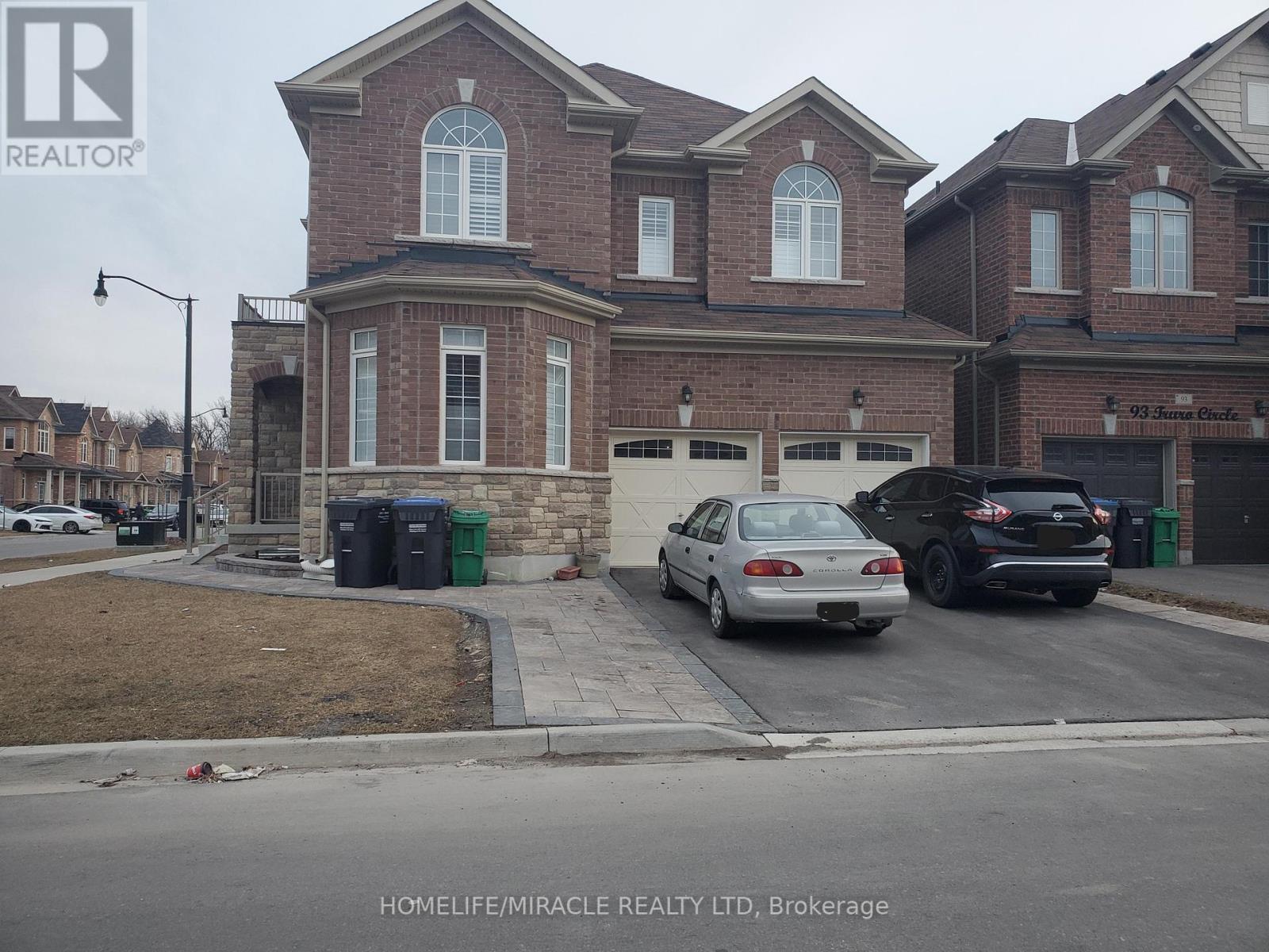 6 Taurus Road, Brampton, Ontario  L7A 4E7 - Photo 4 - W11890014