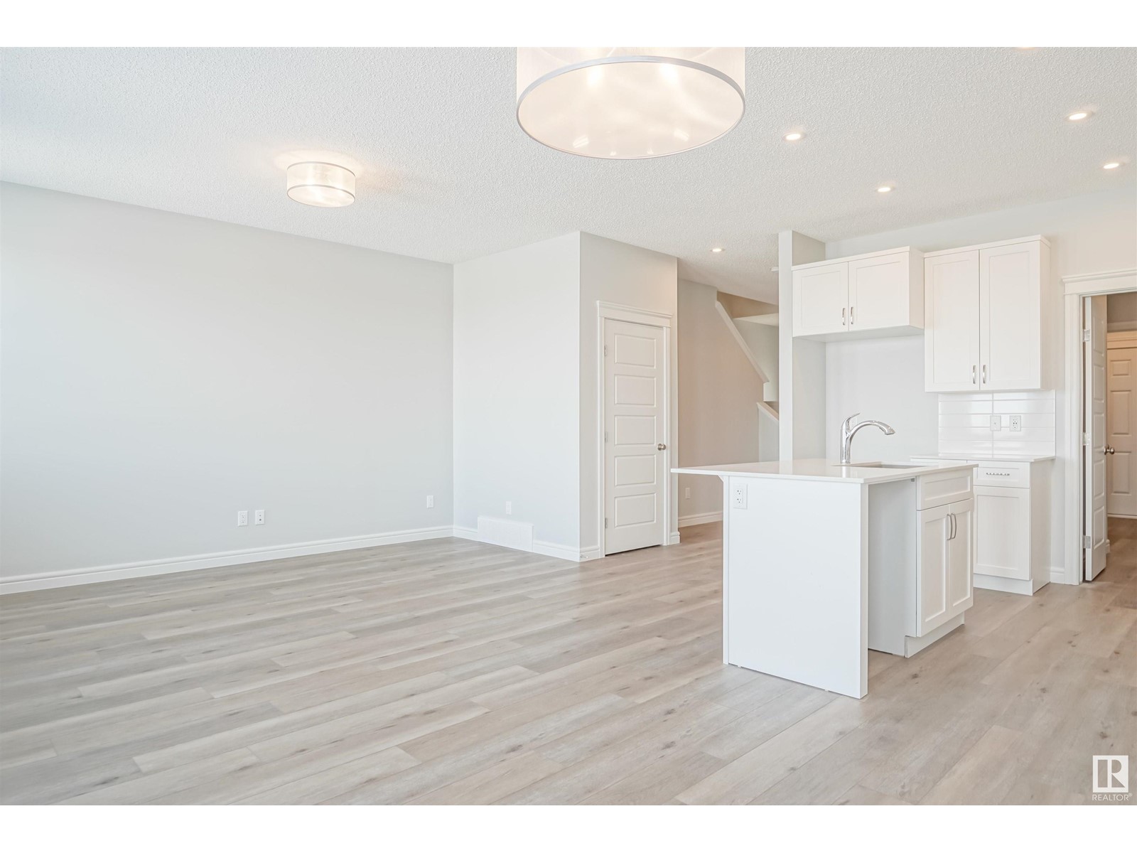 Property at 51 NETTLE CR image 2