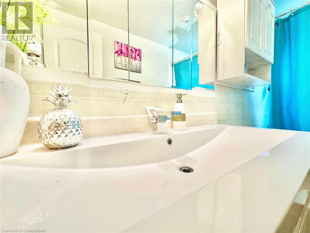 196 Traynor Avenue, Kitchener, Ontario  N2C 1W6 - Photo 14 - 40678625