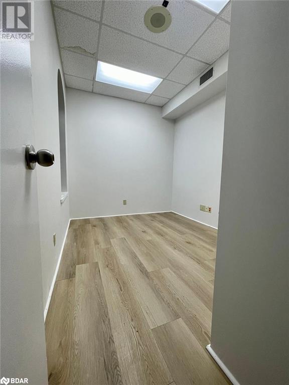 48 Collier Street, Barrie, Ontario  L4M 1G8 - Photo 3 - 40682423