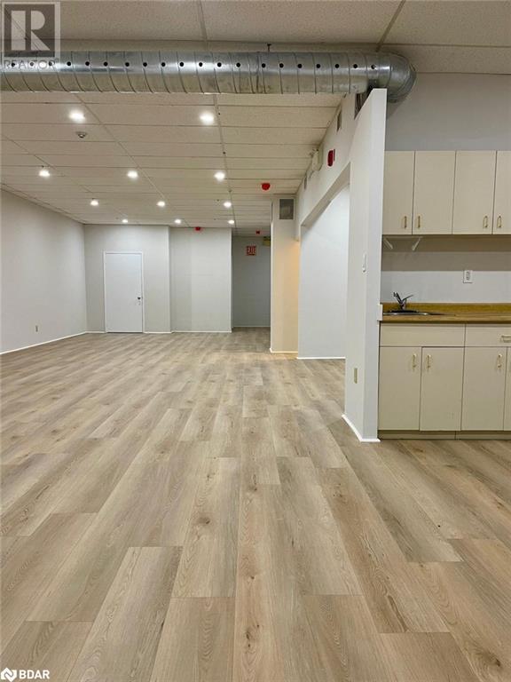 48 Collier Street, Barrie, Ontario  L4M 1G8 - Photo 4 - 40682423