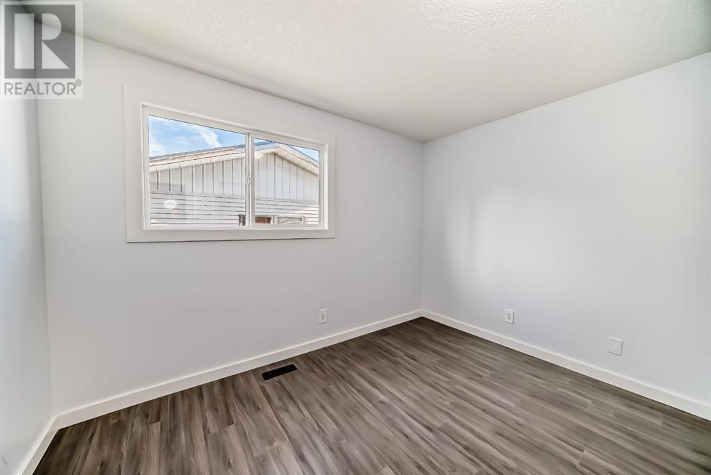 28 Bedford Circle Ne, Calgary, Alberta  T3K 1L1 - Photo 25 - A2176486