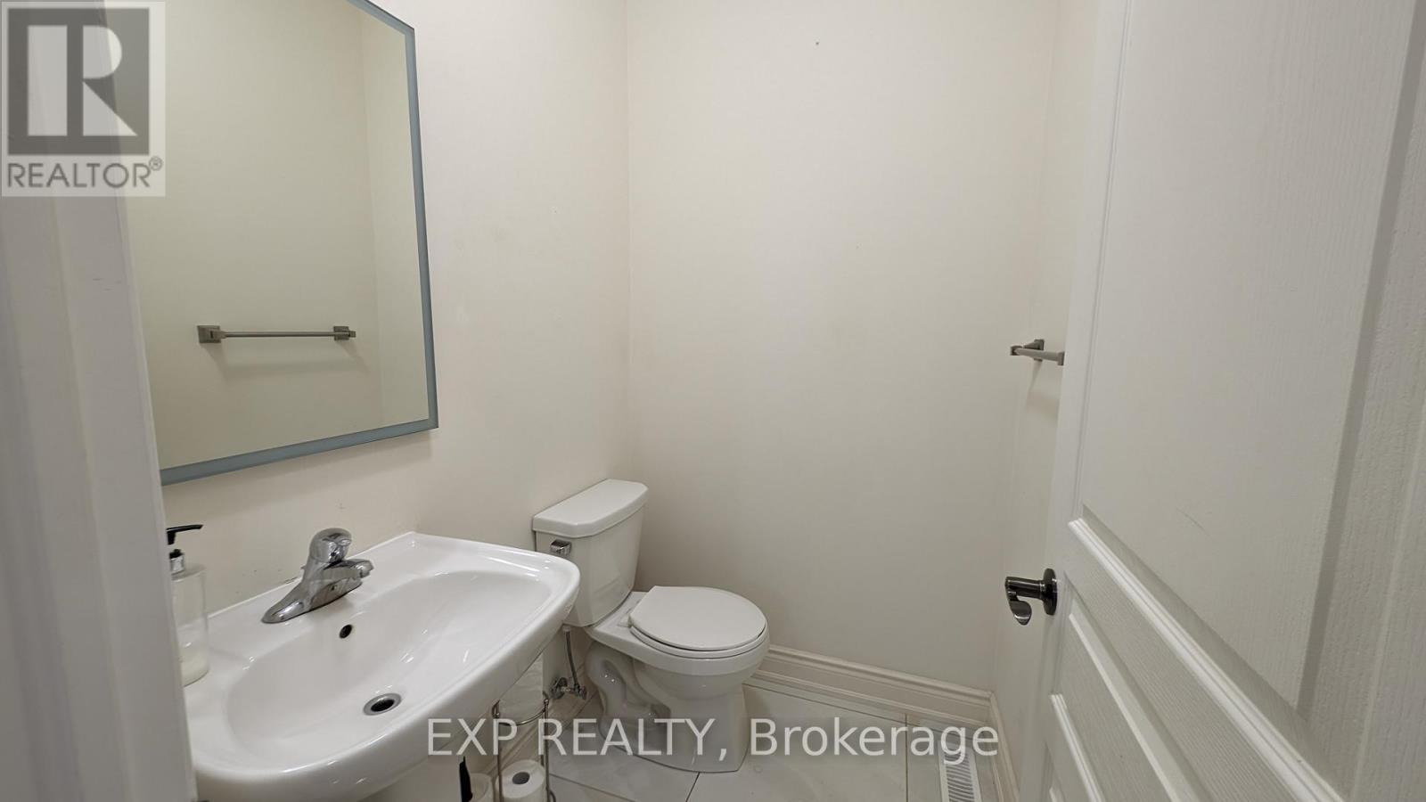 Upper - 10 Goderich Drive, Brampton, Ontario  L7A 5A7 - Photo 7 - W11890124