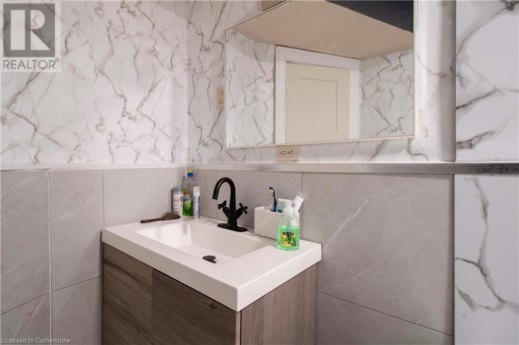 417 King Street W, Hamilton, Ontario  L8P 1B5 - Photo 14 - 40684441