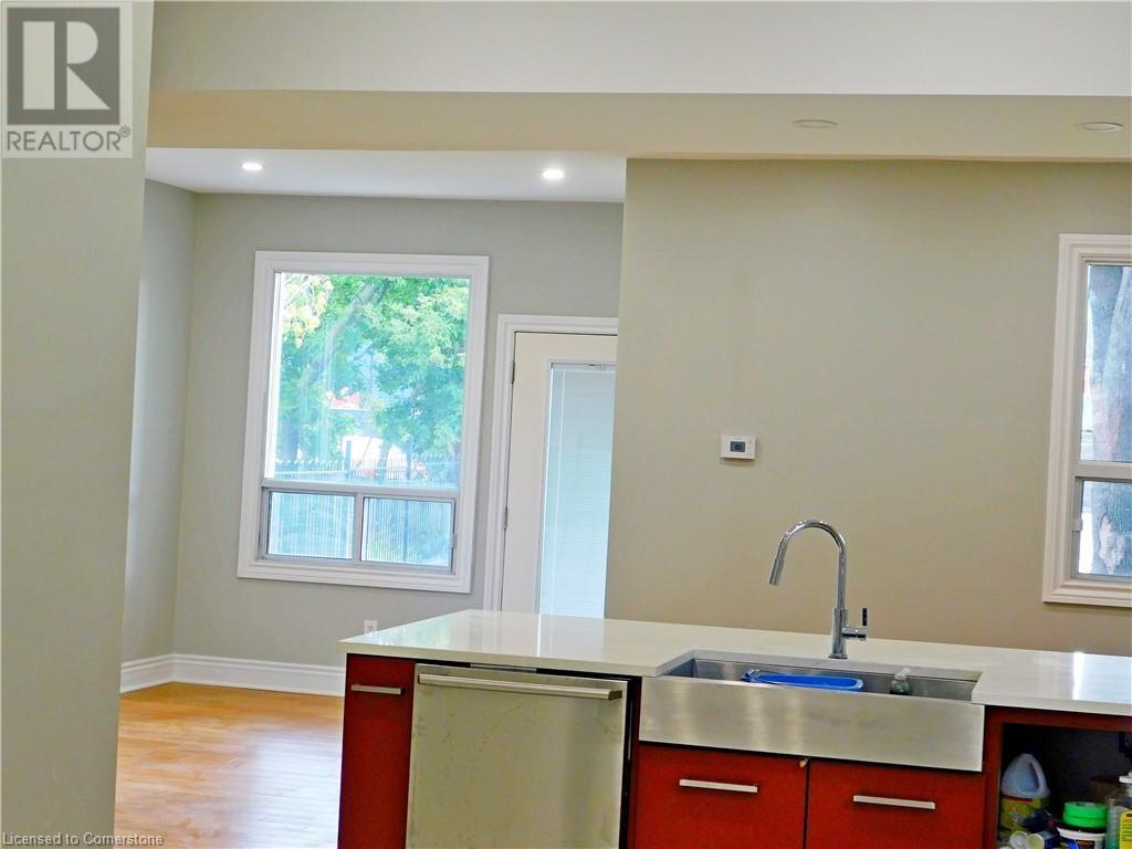 8 Harvey Street, Hamilton, Ontario  L8L 2L8 - Photo 13 - 40684871