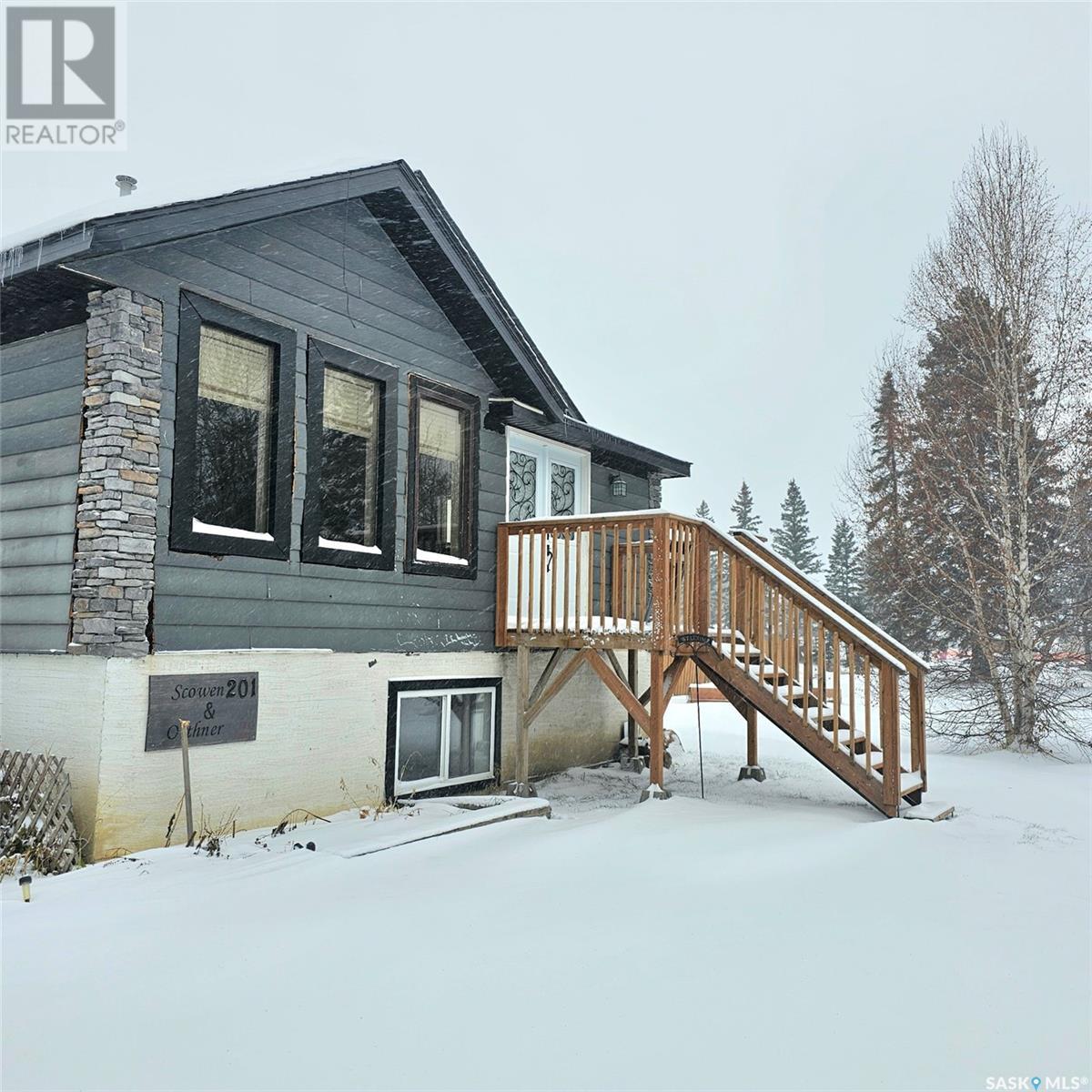 Property at 201 7th STREET E image 2