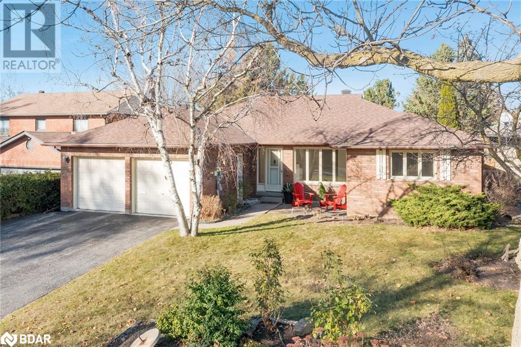 431 Innisfil Street, Barrie, Ontario  L4N 3H1 - Photo 3 - 40679208