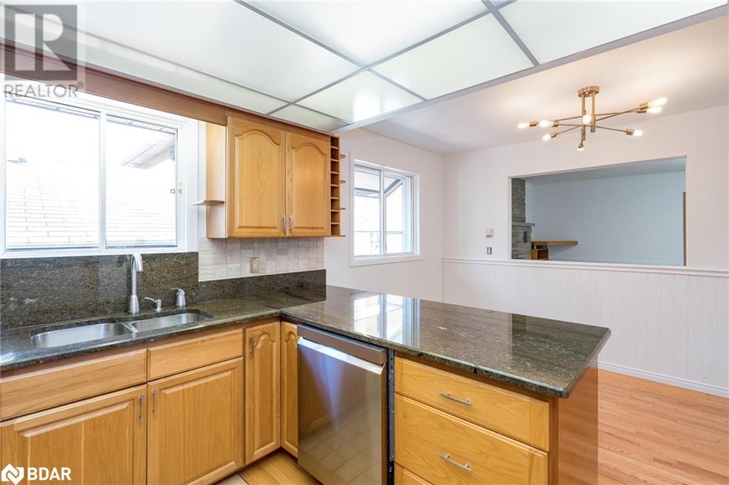 431 Innisfil Street, Barrie, Ontario  L4N 3H1 - Photo 7 - 40679208