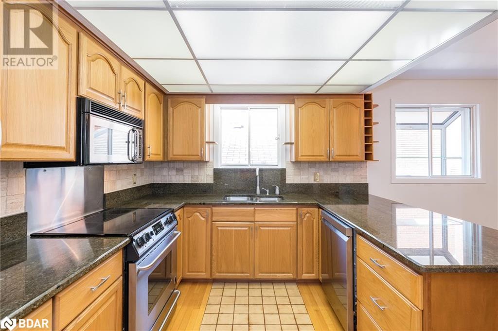 431 Innisfil Street, Barrie, Ontario  L4N 3H1 - Photo 6 - 40679208
