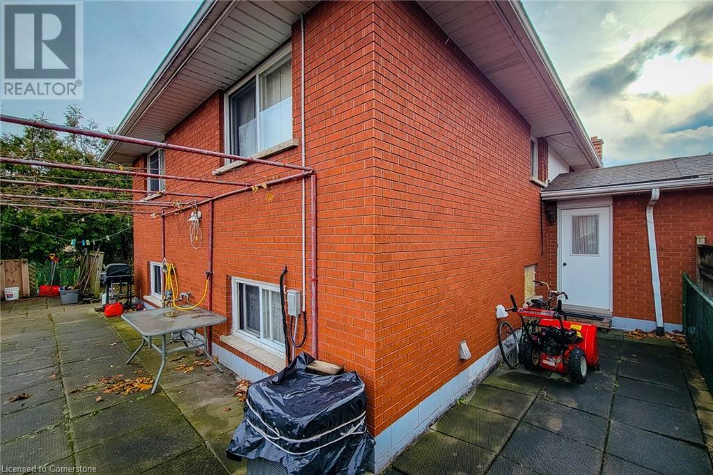 419 Red Oak AvenueHamilton, Ontario  L8E 2C7 - Photo 5 - 40684124