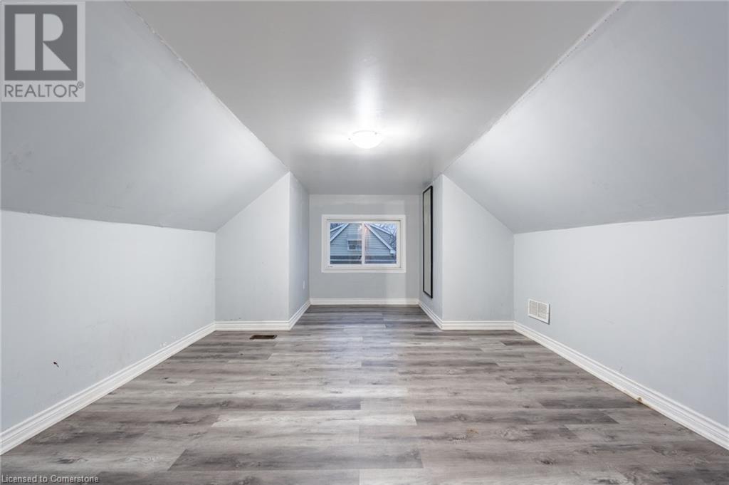 148 Leinster Avenue N, Hamilton, Ontario  L8L 6X9 - Photo 16 - 40684899