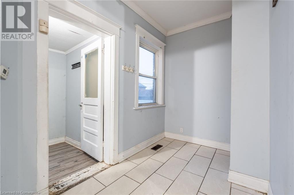 148 Leinster Avenue N, Hamilton, Ontario  L8L 6X9 - Photo 9 - 40684899