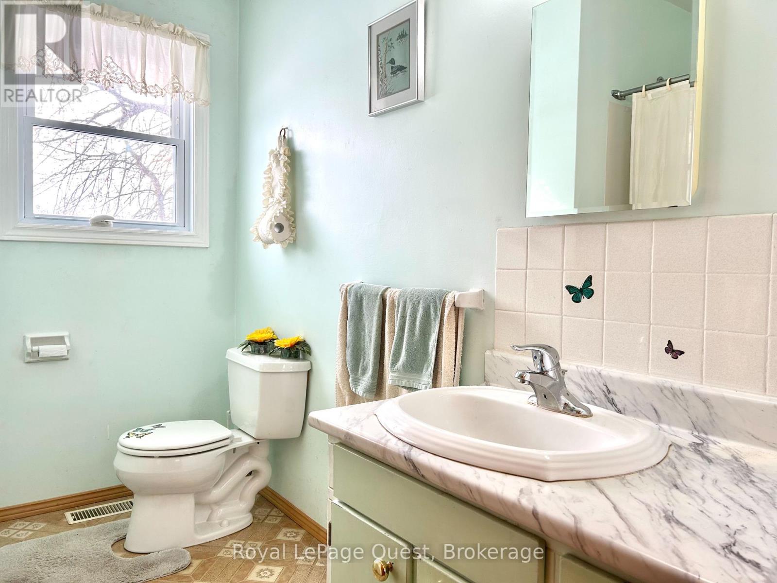 5 Edith Drive, Oro-Medonte, Ontario  L3V 0R3 - Photo 17 - S11890282