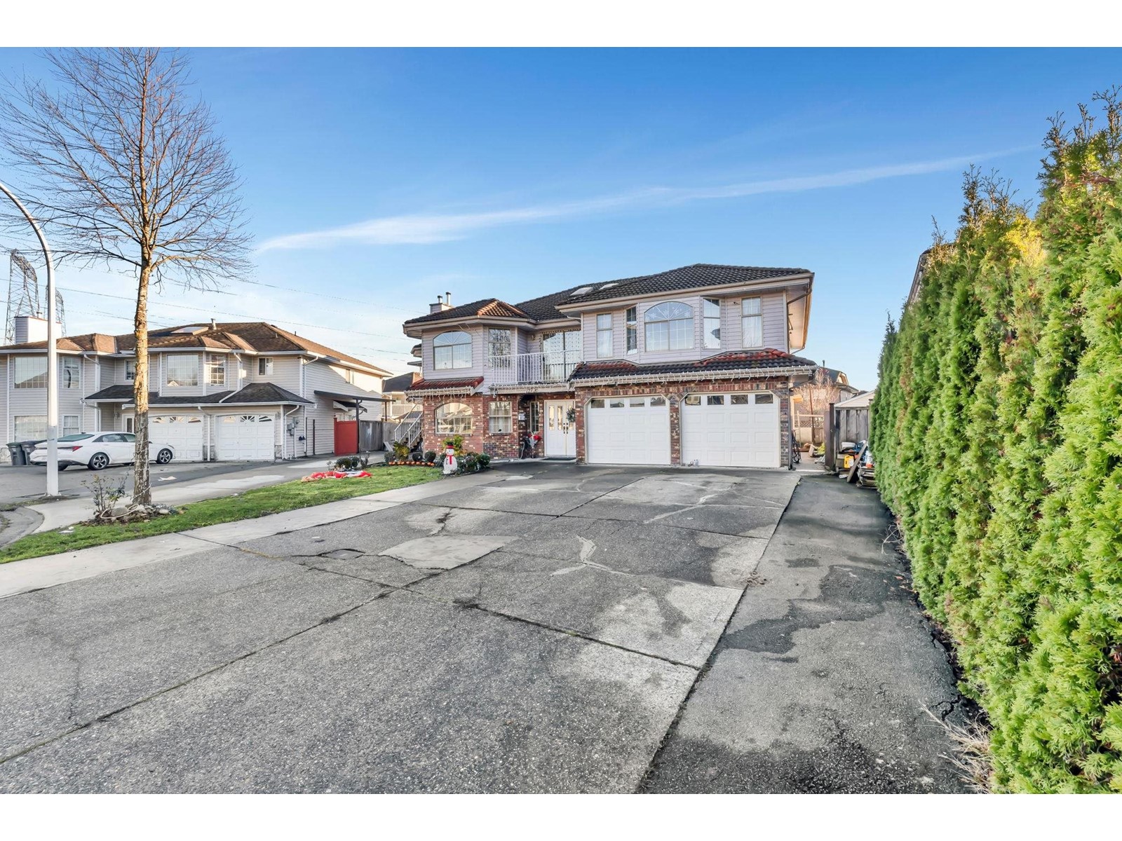 Property at 12520 75A AVENUE image 2