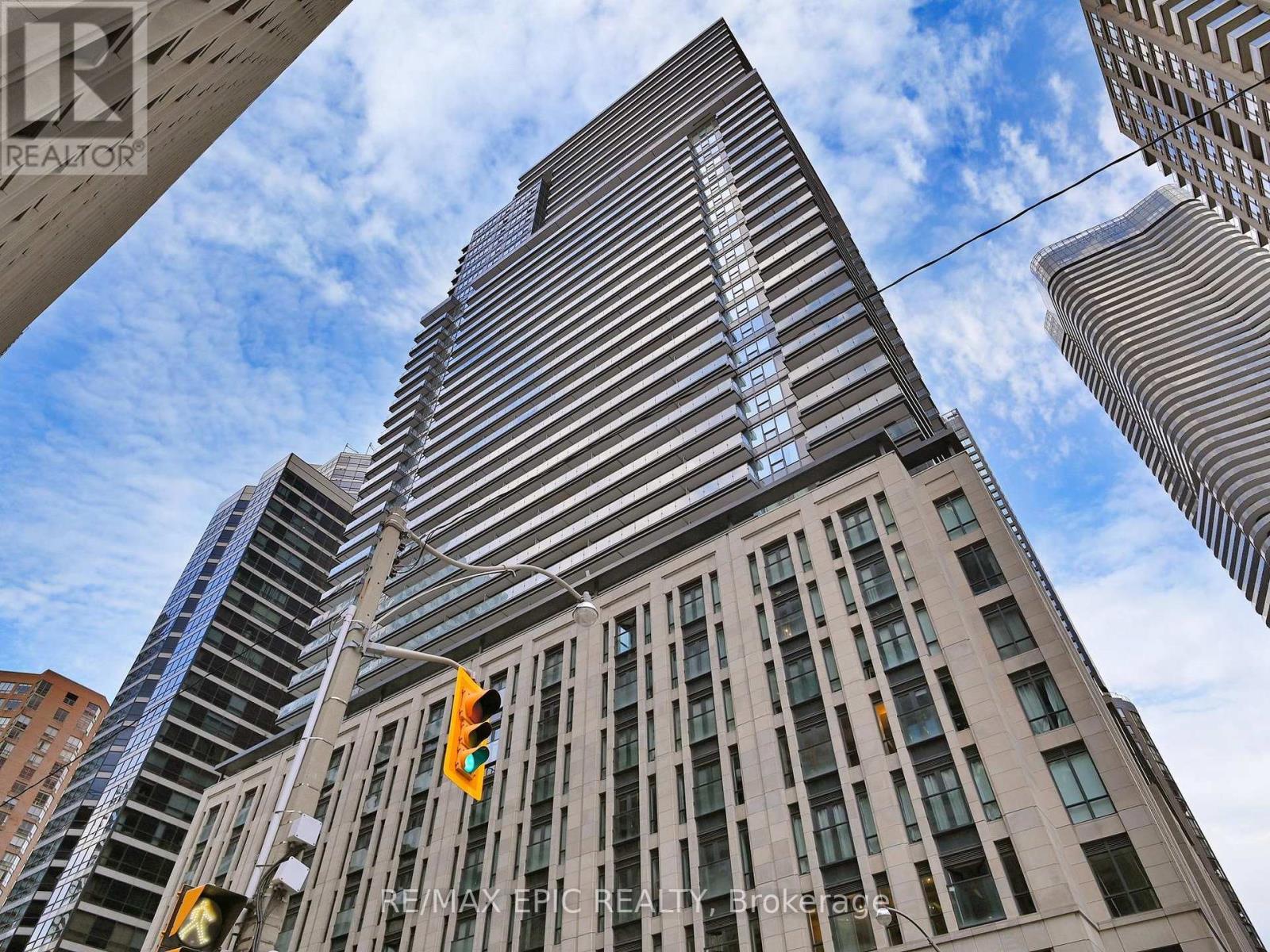 409 - 955 BAY STREET, Toronto, Ontario