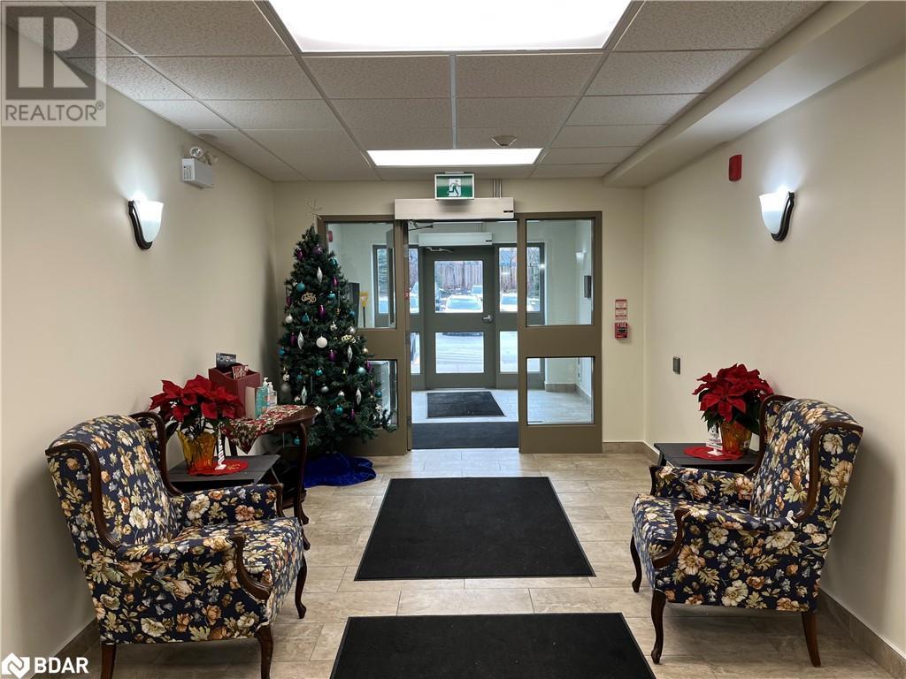 496 Yonge Street Unit# 101, Barrie, Ontario  L4N 4E2 - Photo 3 - 40684647