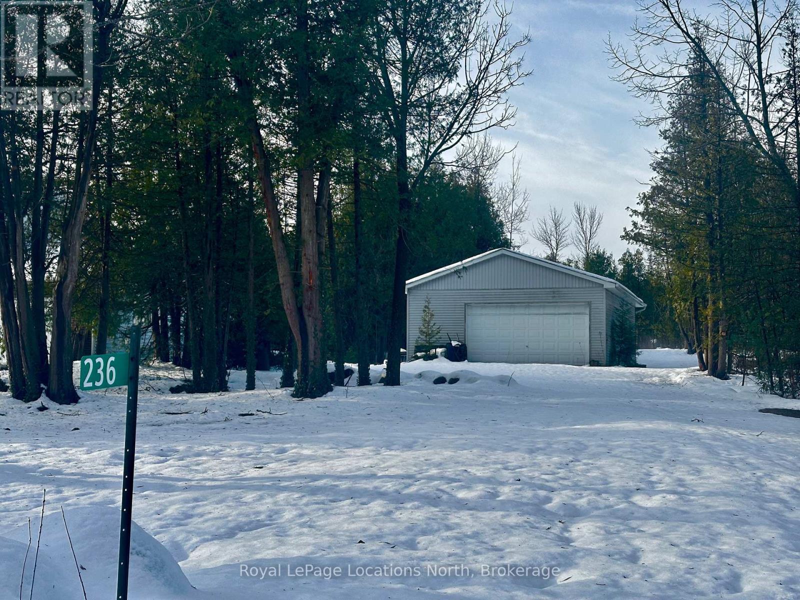 236 Lakeshore Road S, Meaford, Ontario  N4L 0A7 - Photo 3 - X11890358