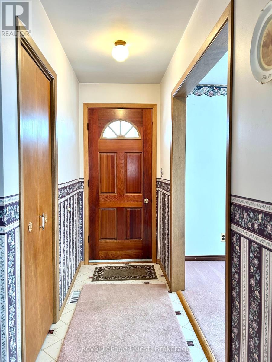 5 Edith Drive, Oro-Medonte, Ontario  L3V 0R3 - Photo 6 - S11890282