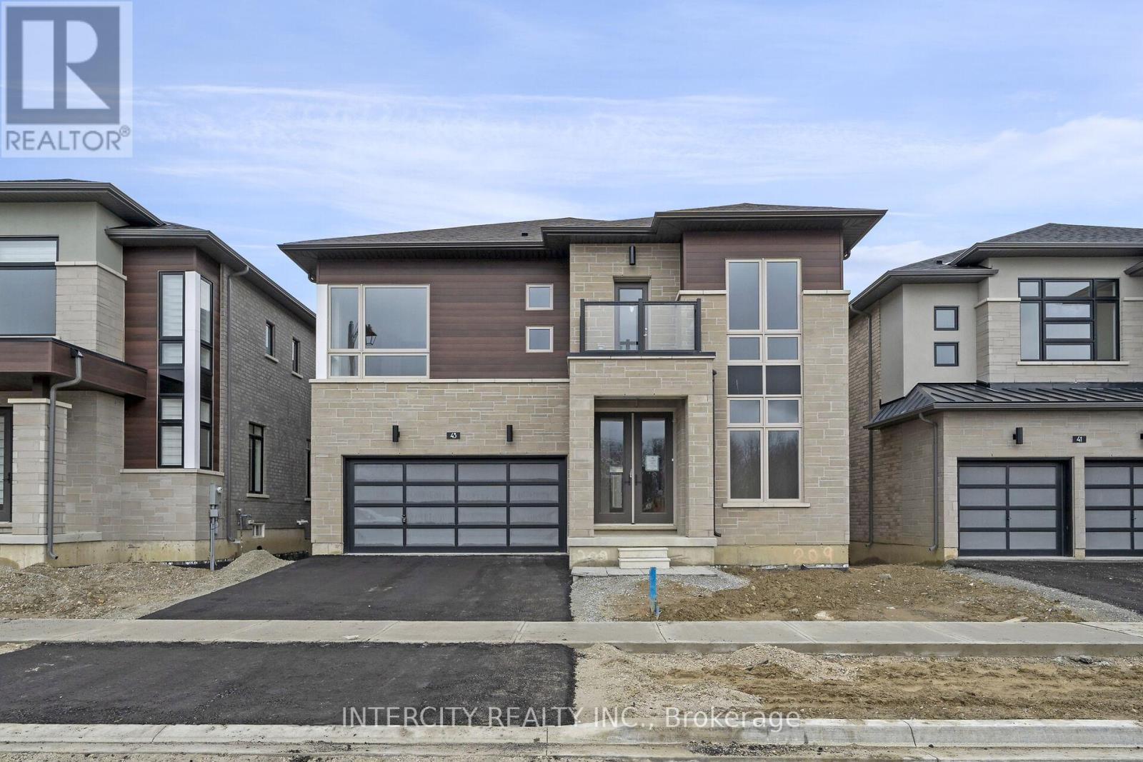 43 GOODVIEW DRIVE, Brampton, Ontario