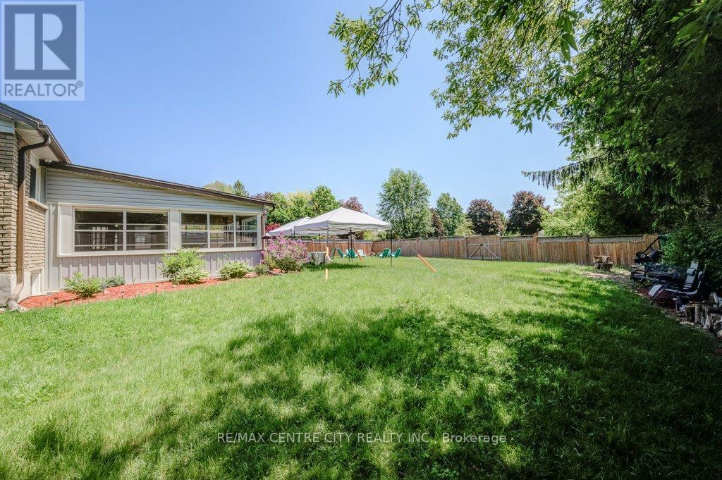 732 Salter Avenue, Woodstock (Woodstock - South), Ontario  N4S 2P5 - Photo 33 - X11890494