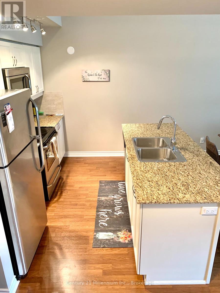 305 - 8 Brandy Lane Drive, Collingwood, Ontario  L9Y 0X4 - Photo 8 - S11890406