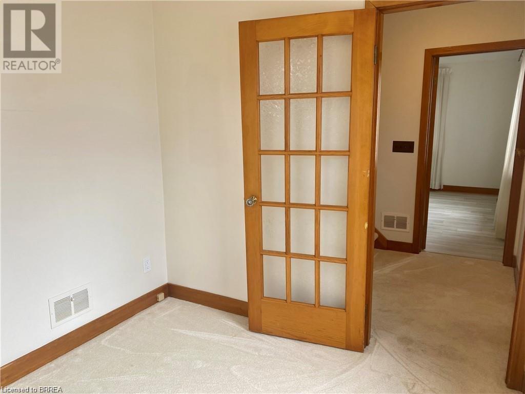 8 Sterling Street, Brantford, Ontario  N3T 4B1 - Photo 5 - 40684898