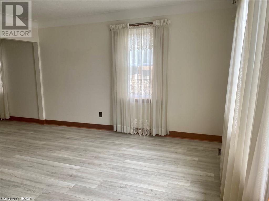 8 Sterling Street, Brantford, Ontario  N3T 4B1 - Photo 6 - 40684898