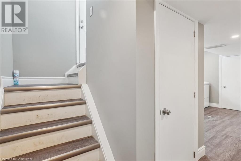 584 East 27th Street, Hamilton, Ontario  L8V 3H6 - Photo 21 - 40684918