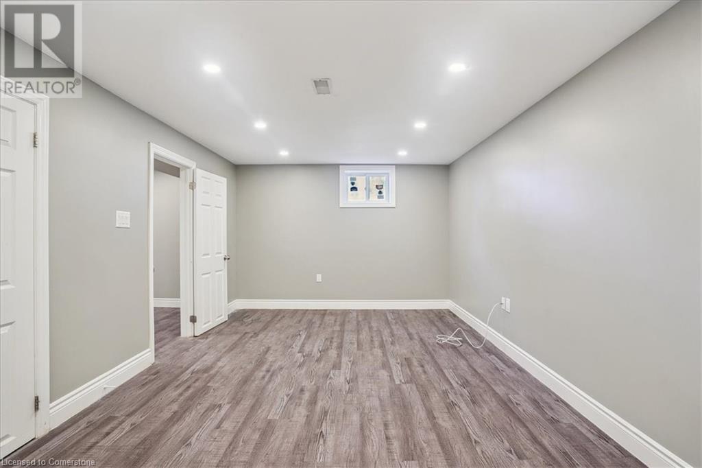 584 East 27th Street, Hamilton, Ontario  L8V 3H6 - Photo 37 - 40684918