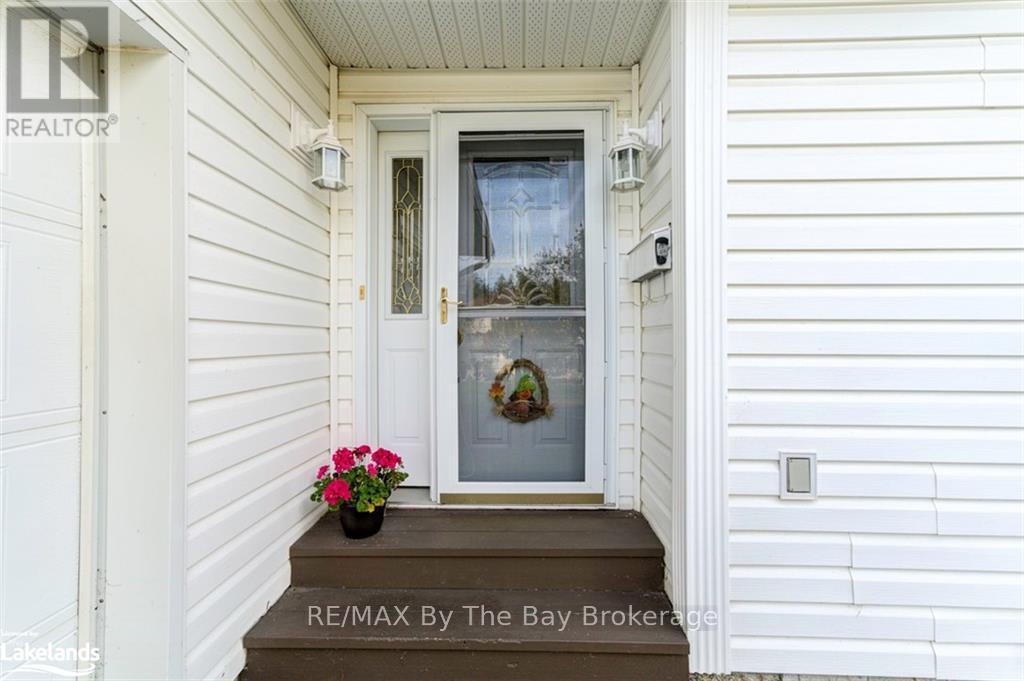 45 Pennsylvania Avenue, Wasaga Beach, Ontario  L9Z 3A8 - Photo 10 - S10437985