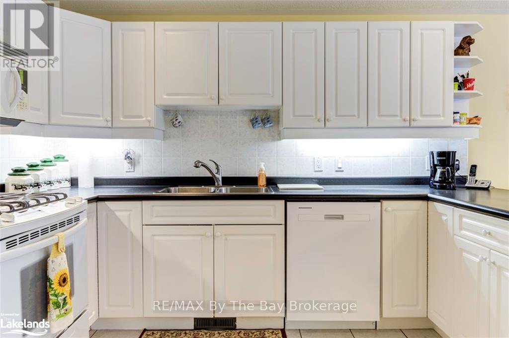 45 Pennsylvania Avenue, Wasaga Beach, Ontario  L9Z 3A8 - Photo 15 - S10437985