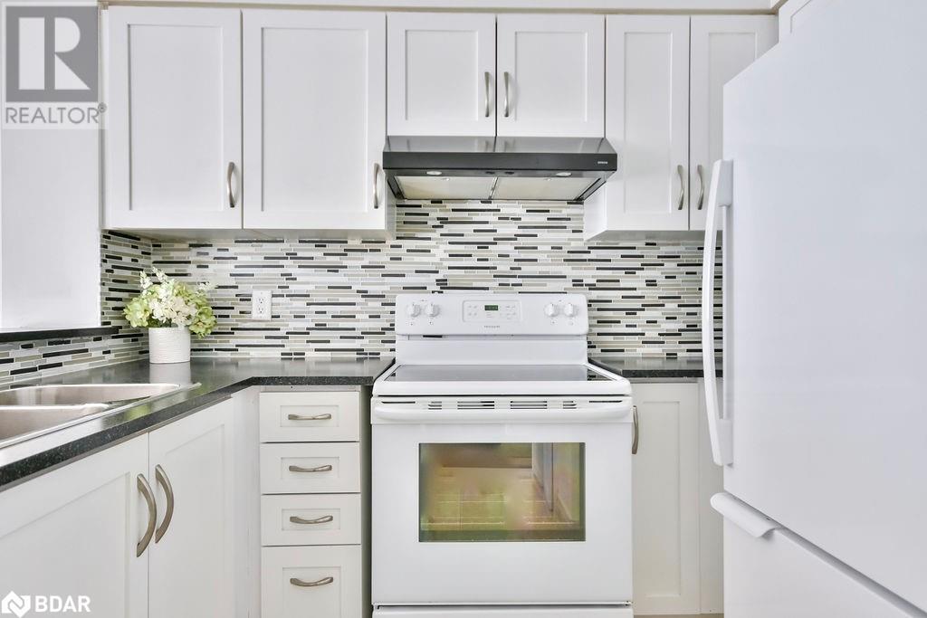 140 Dunlop Street E Unit# 908, Barrie, Ontario  L4M 6H9 - Photo 8 - 40684327