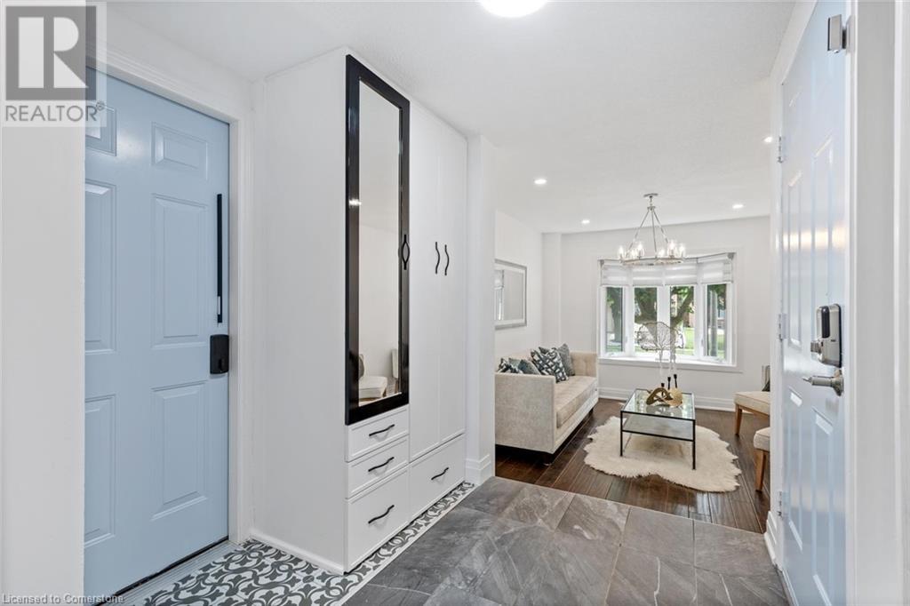 1204 Potters Wheel Crescent, Oakville, Ontario  L6M 1J2 - Photo 4 - 40684963