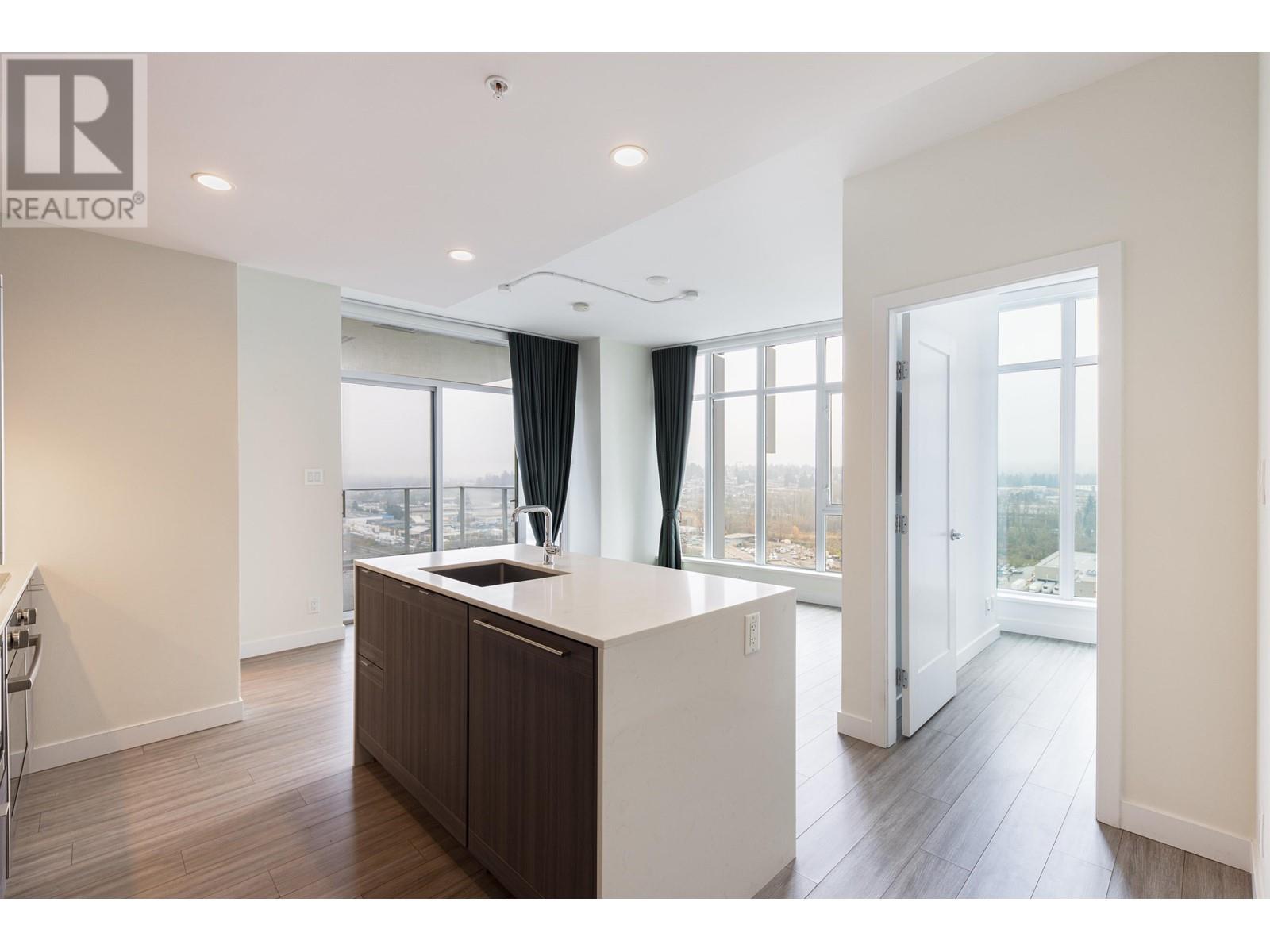 Listing Picture 6 of 38 : 1704 2311 BETA AVENUE, Burnaby / 本拿比 - 魯藝地產 Yvonne Lu Group - MLS Medallion Club Member