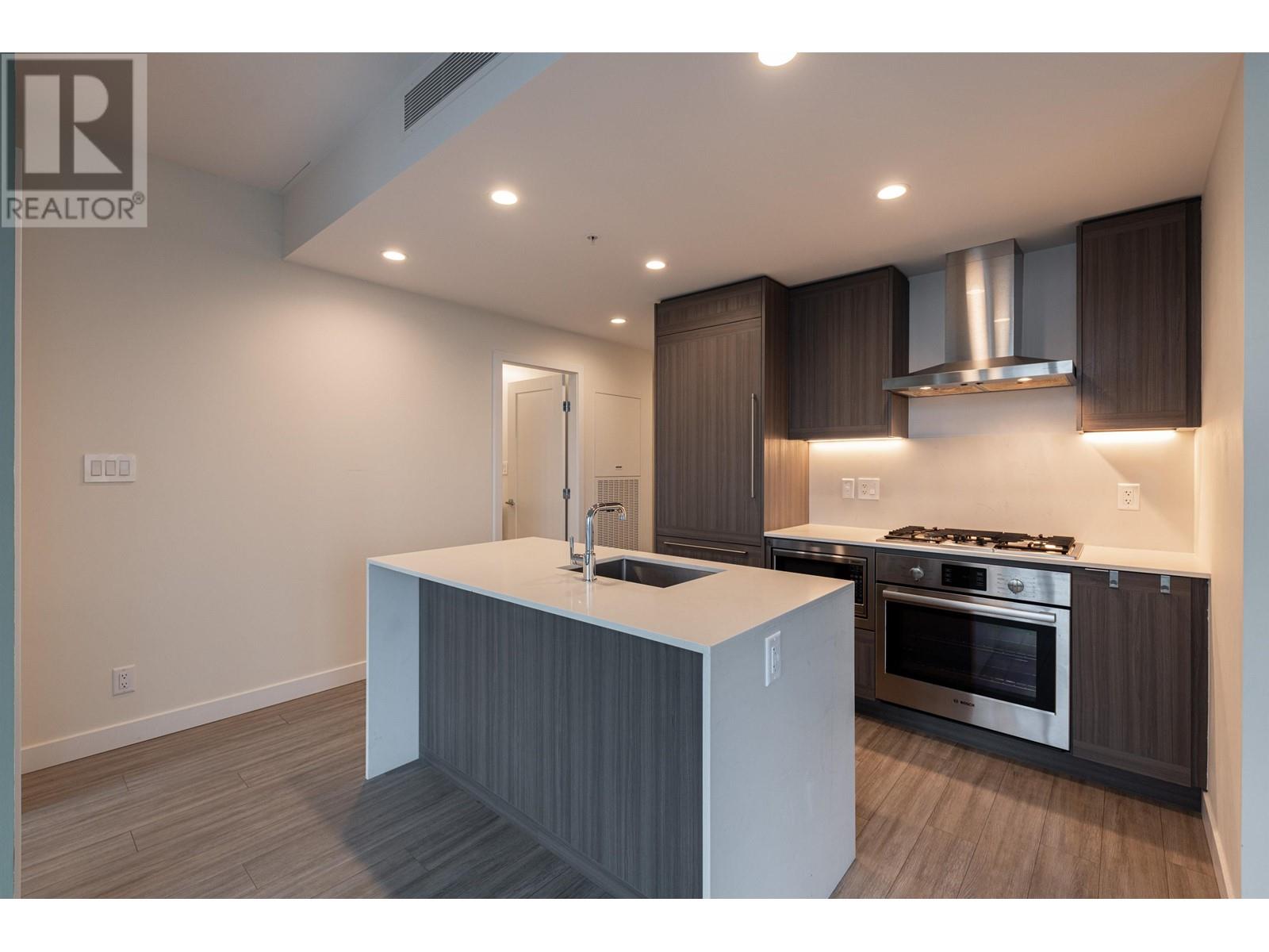 Listing Picture 12 of 38 : 1704 2311 BETA AVENUE, Burnaby / 本拿比 - 魯藝地產 Yvonne Lu Group - MLS Medallion Club Member