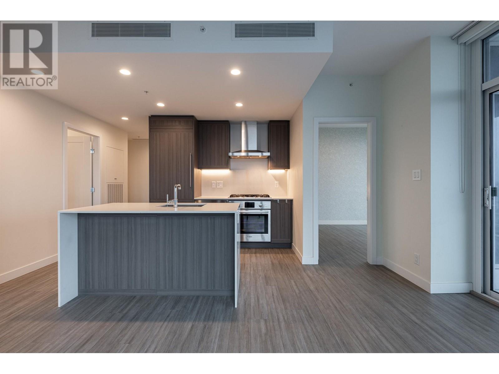 Listing Picture 9 of 38 : 1704 2311 BETA AVENUE, Burnaby / 本拿比 - 魯藝地產 Yvonne Lu Group - MLS Medallion Club Member